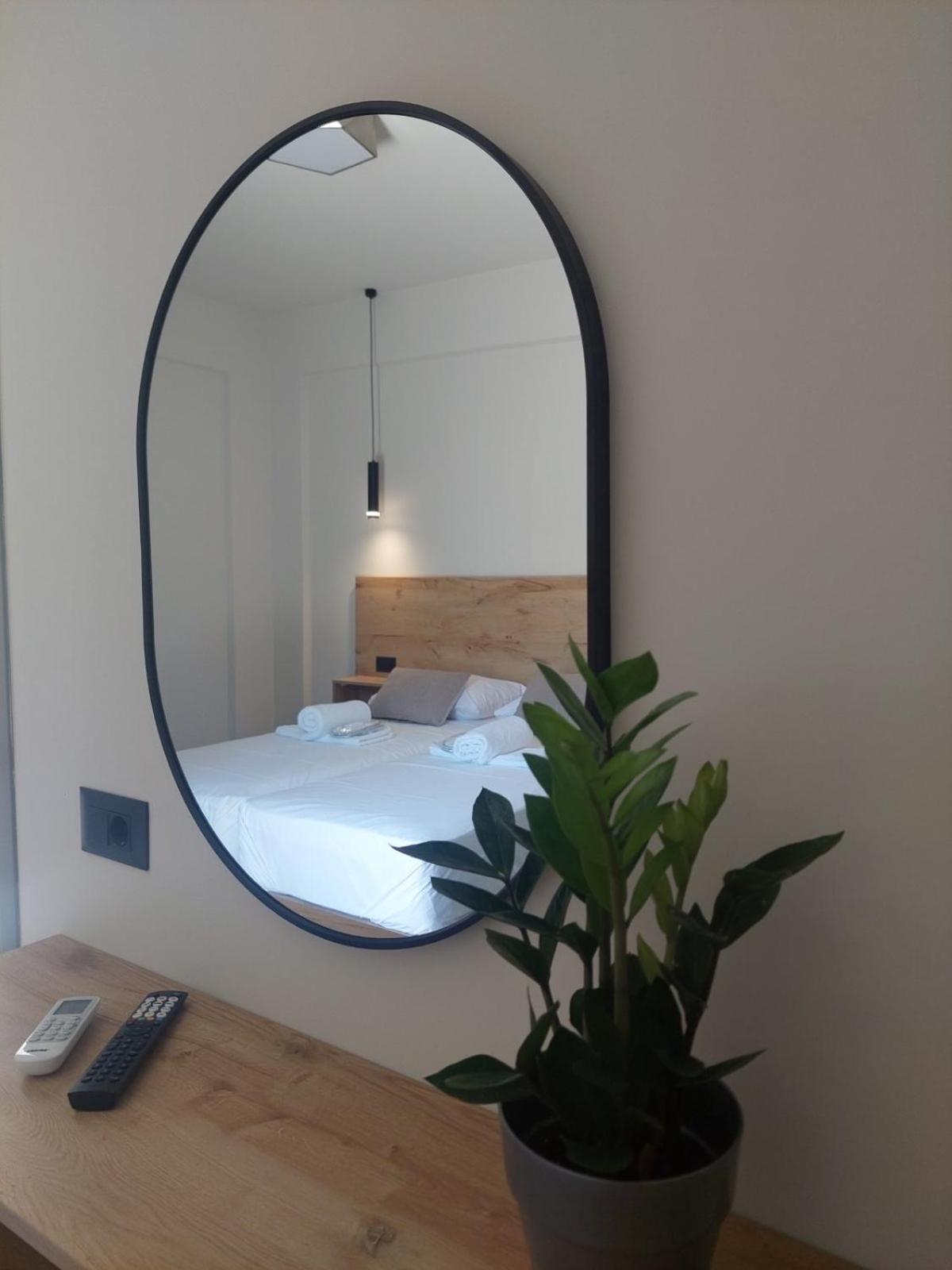 הרסוניסוס Lunar Hotel מראה חיצוני תמונה