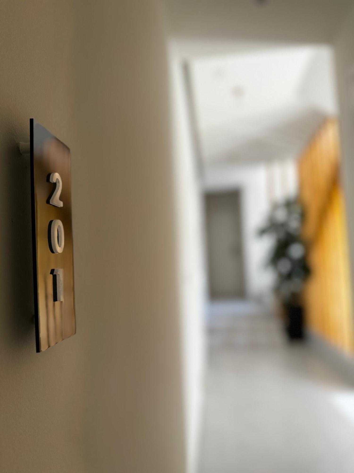 הרסוניסוס Lunar Hotel מראה חיצוני תמונה
