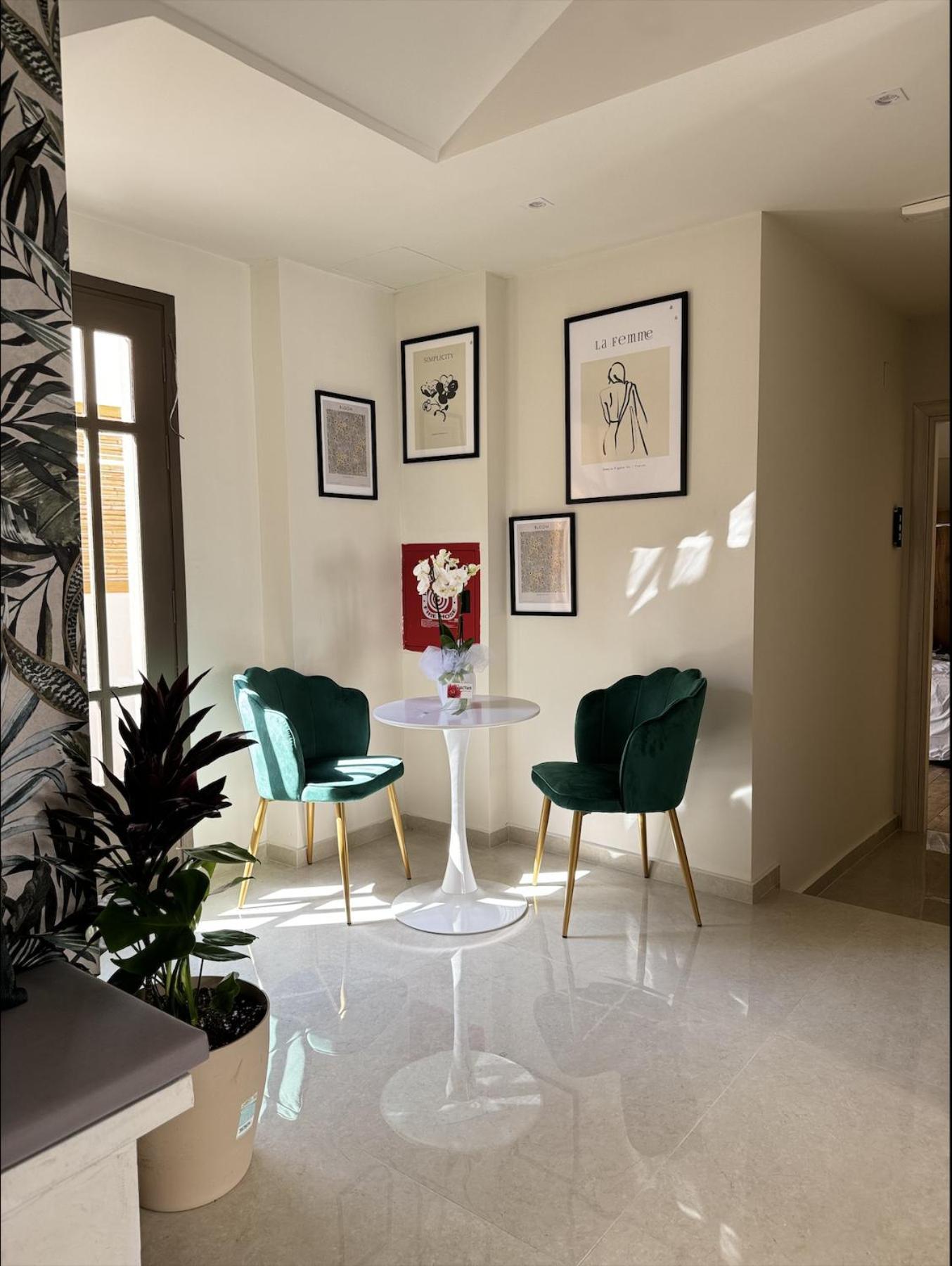הרסוניסוס Lunar Hotel מראה חיצוני תמונה